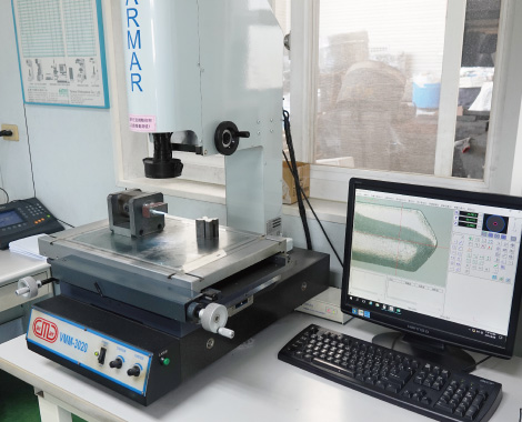 Manual Measuring M/C